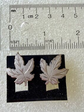 Vintage ENCO Sterling Silver Maple Leaf Clip-On Earrings Canada MCM 925